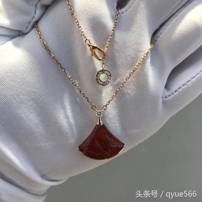 余七月:御时尚珠宝18K系列产品(一),给你的是心动的那一刻!