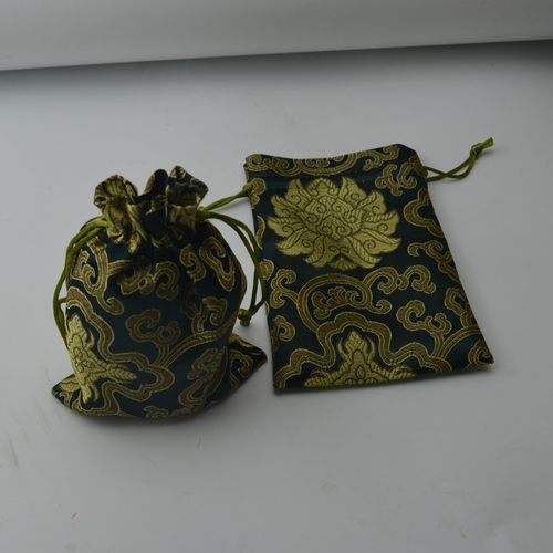 现货金银饰品绸缎布袋 女士香水口红包装绸缎布袋 折叠拉绳布袋